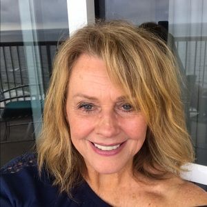 Meet your Posher, Connie